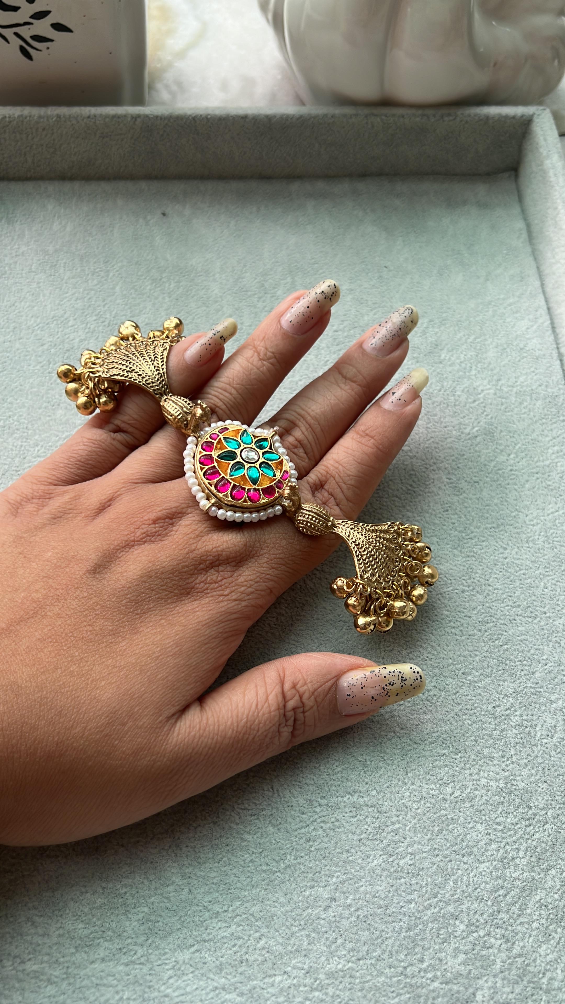 Morni Eye-catcher Ring (Adjustable)